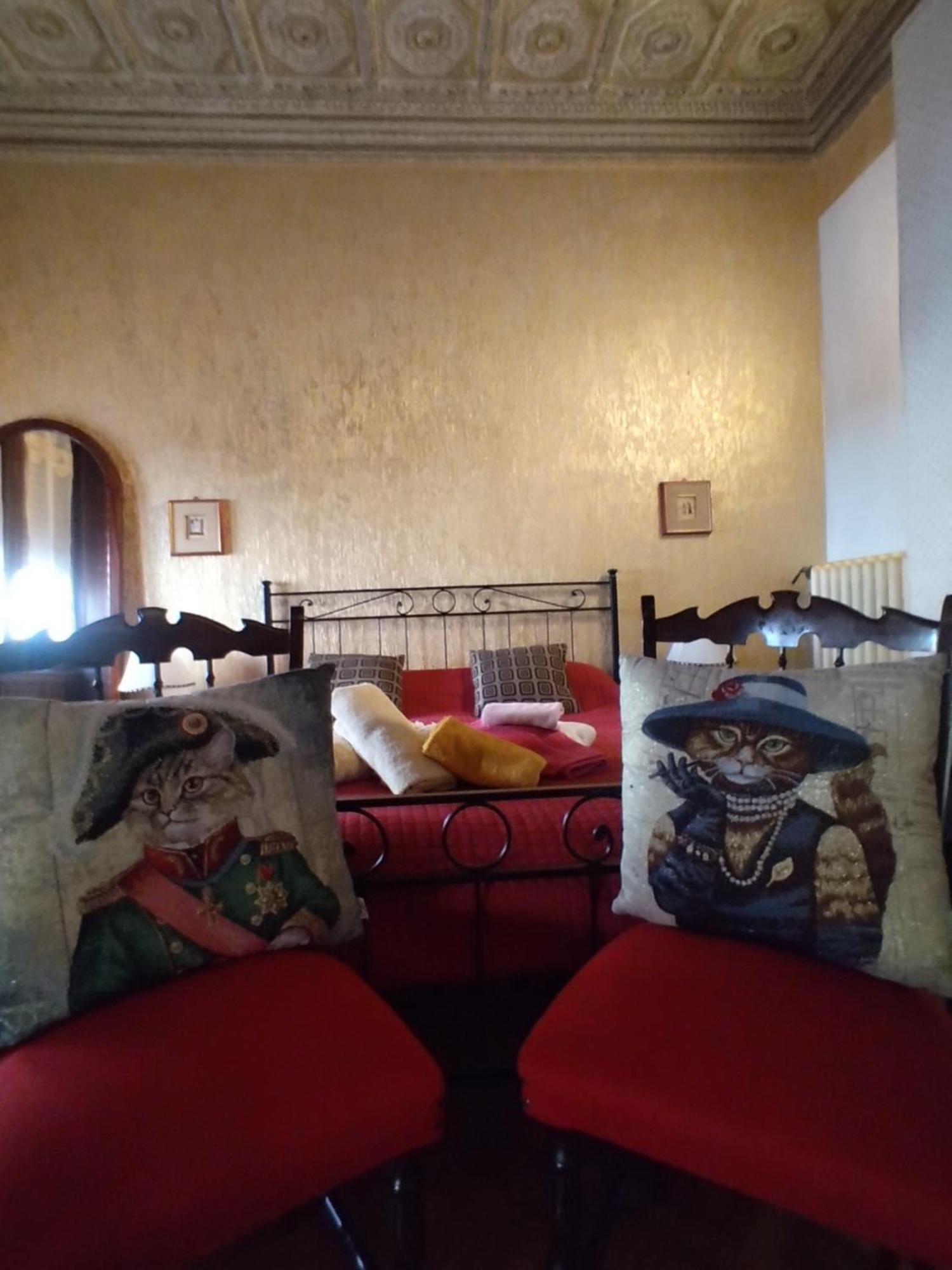 Amarantha Gothica Bed & Breakfast *